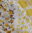 frisches Tuch mit Blumen und Punkten gelb/weiß
